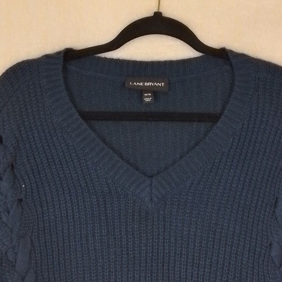 Lane Bryant Chunky Knit Sweater Size 14/16 in Navy w Hem Ties - Picture 3 of 11